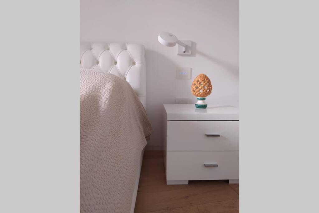 טאורמינה Casa Bianca - Luxury With Balcony In The City Centre מראה חיצוני תמונה